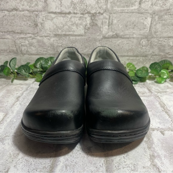 Klogs‎ Mission Black Leather Slip Resistant Non marking Shoes Size 9M - Picture 5 of 10